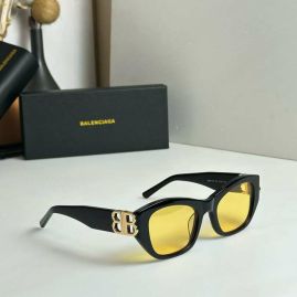 Picture of Balenciga Sunglasses _SKUfw54318906fw